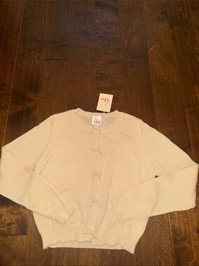 ME Makeover Essentials Cream Bow-Front Knit Cardigan